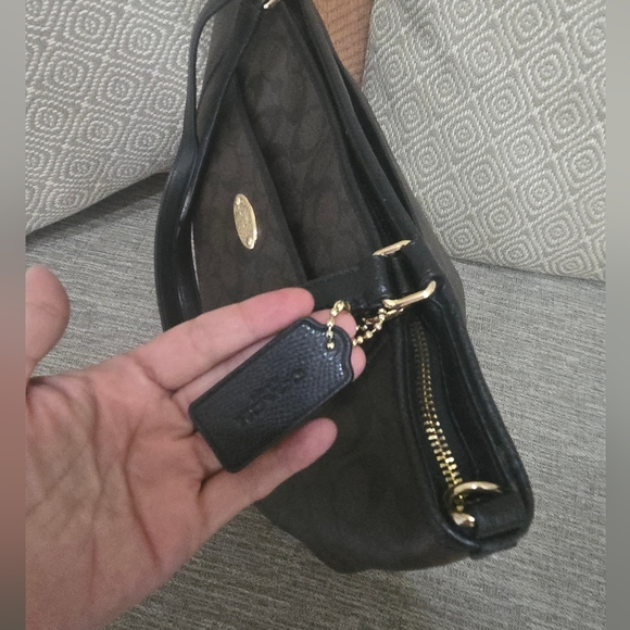 Coach Black Signature Tote Bag - Picture 5 of 11